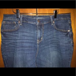 Curvy mid-rise skinny jeans